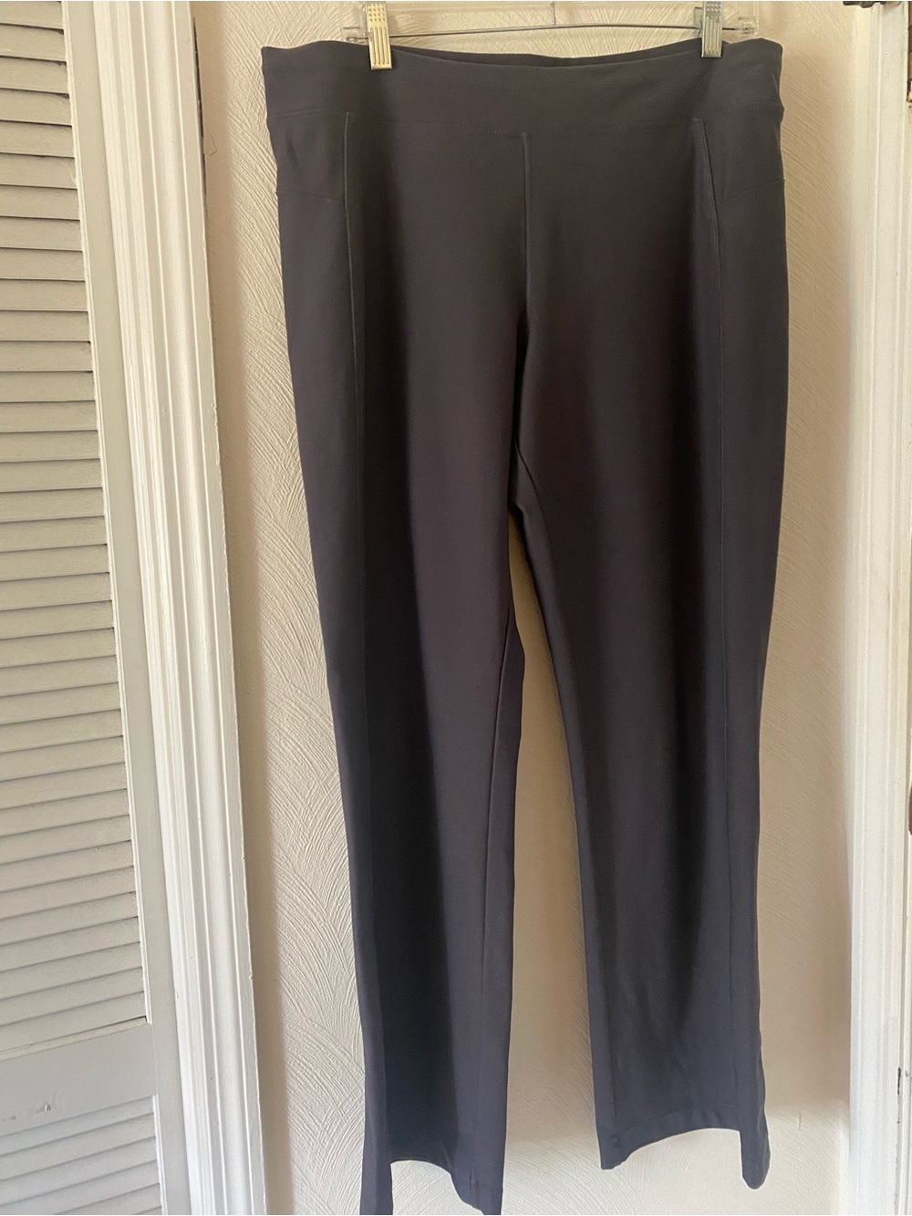 L.L.Bean L Petite Charcoal Gray Straight Leg Pull On Active Athleisure Pants - Picture 2 of 4